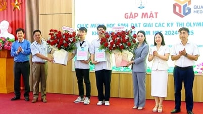 Conocer y felicitar a los estudiantes ganadores de premios olímpicos regionales internacionales en el año escolar 2024-2025