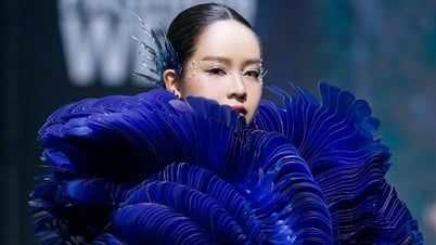 Hoa hậu Thanh Thủy trình diễn ấn tượng với trang phục phục độc đáo