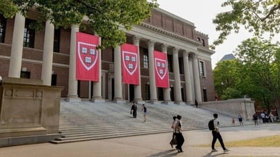 جامعة هارفارد تقاضي الحكومة الأمريكية لمنعها الطلاب الدوليين من دخول البلاد