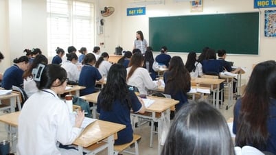 School suddenly removes C00 combination: Revealing loopholes in university admission regulations