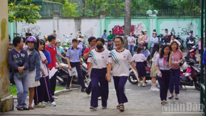 Hơn 76.000 thí sinh tại Thành phố Hồ Chí Minh bước vào kỳ thi tuyển sinh lớp 10 công lập