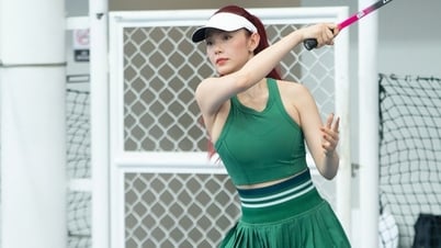 Minh Hằng "siêu hút" trên sân pickleball