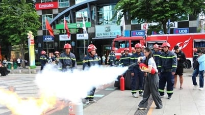 TP Hồ Chí Minh: Hàng nghìn người dân tham gia trải nghiệm phòng cháy, chữa cháy