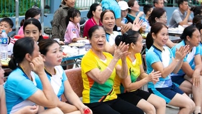 Sống trẻ giữa tuổi già
