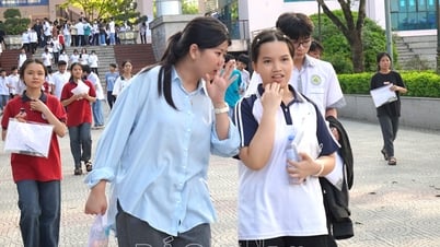Luego de finalizar el primer examen de ingreso al décimo grado, se evaluó que el examen estaba cerca del programa.