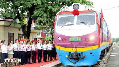 "Vietnam-China transit train opens new stage of development in relations between the two countries"
