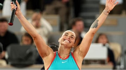 Sabalenka bat Swiatek et atteint sa première finale à Roland-Garros