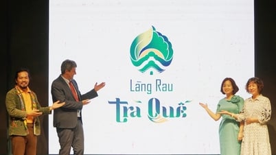 ប្រគល់ស្លាកយីហោភូមិបន្លែត្រកូវ