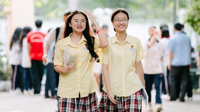 បេក្ខជនជាង 73,000 នាក់នៅទីក្រុងហូជីមិញចាប់ផ្តើមប្រឡងលើកទី 1 សម្រាប់ថ្នាក់ទី 10 ។