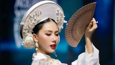 កញ្ញា Bui Quynh Hoa 'មាន' ក្នុង​កម្មវិធី​បង្ហាញ​ម៉ូដ Thoai Mong