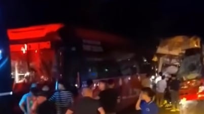 3 xe khách va chạm liên hoàn trên đường tránh Huế