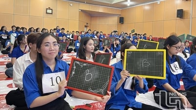 Tổ chức cuộc thi 'Rung chuông vàng' trong sinh viên