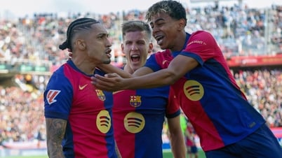 Raphinha beats Yamal to win La Liga's best player award