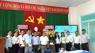 Họp mặt kỷ niệm 100 năm Ngày Báo chí cách mạng Việt Nam