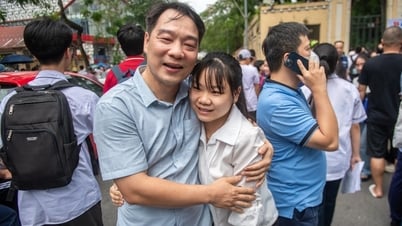 “Dù kết quả thi ra sao, con vẫn luôn có gia đình đồng hành"