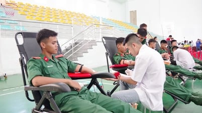 Ngày hội hiến máu tình nguyện tại Trường Sĩ quan Thông tin