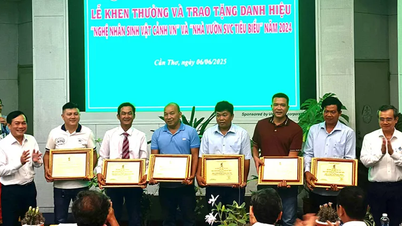 National Award for Outstanding Artists and Ornamental Plant Gardeners