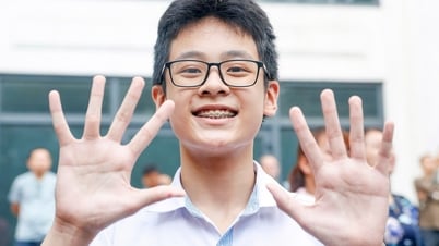 하노이 10학년 시험: 많은 수험생들이 영어에서 8, 9점을 받을 것입니다.