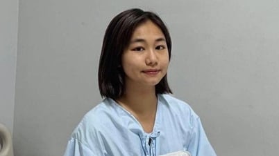 Diễn viên Ngân Hòa đăng ảnh ở bệnh viện và thông báo ngưng nhận tiền quyên góp