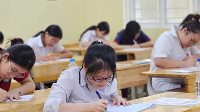 More than 102,000 candidates in Hanoi take the Math exam for grade 10, updated exam solutions