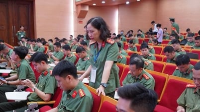 7,000人以上のハノイ警察職員が「一般教育デジタル」試験に参加
