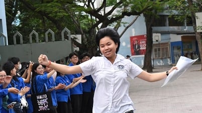 Hàng loạt thí sinh khẳng định 'tuyệt đối điểm 10' sau môn thi Tiếng Anh