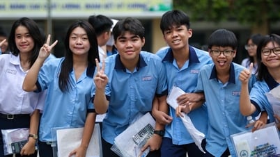 Thi lớp 10 xong, thí sinh TP.HCM quyết không nghỉ ngơi mà tiếp tục... đi học