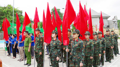 Relations militaro-civiles chaleureuses à Hung Duc