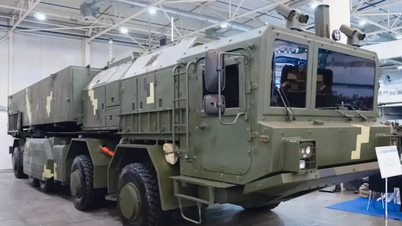 Ukraine khoe kho tên lửa tự sản xuất, Kiev thoát khỏi cái bóng NATO