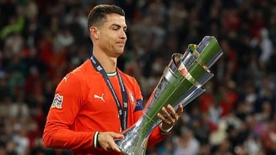 Ronaldo បង្កើត​កំណត់ត្រា​ស្រក់​ទឹកភ្នែក​ពេល​ឈ្នះ UEFA Nations League