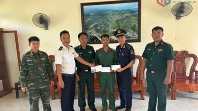 Van Gia port units donate to support soldiers in difficult circumstances