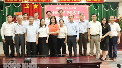 Huyện ủy Ba Tri họp mặt kỷ niệm 100 năm Ngày Báo chí Cách mạng Việt Nam