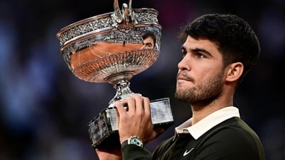 Alcaraz defeated Sinner after more than 5 hours, winning Roland Garros for the second time