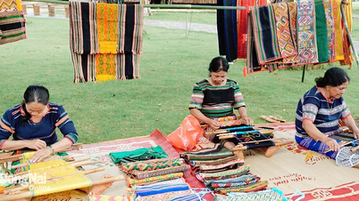 លើក​កម្ពស់​ភាព​ខ្លាំង​នៃ​វប្បធម៌​ពេល​មក​ផ្ទះ​ជាមួយ​គ្នា