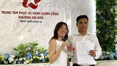 Nhiều cặp đôi chọn ngày đặc biệt của đất nước để đăng ký kết hôn