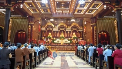 Prayer ceremony for national peace and prosperity on the first day of operation of two-level local government