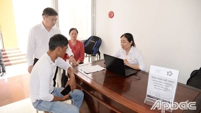 Bưu điện tỉnh Tiền Giang hướng dẫn người dân thực hiện thủ tục hành chính trực tuyến trên Cổng Dịch vụ Quốc gia