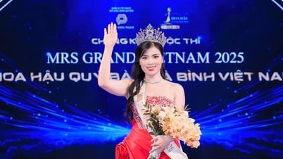 La esposa de 'uno de los tres profesores más jóvenes de Vietnam en 2022' es coronada reina de belleza