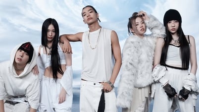Ganztägiges Projekt einer gemischten K-Pop-Gruppe: Was wird aus der virtuellen Liebesgeschichte eines männlichen Idols und seiner weiblichen Vorliebe?