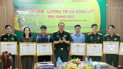 32 tập thể, cá nhân được khen thưởng trong tổ chức triển lãm “Da cam - Lương tri và công lý” Bắc Giang 2025
