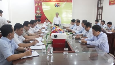 Phó Chủ tịch UBND tỉnh An Giang Lê Văn Phước đến thăm, nắm tình hình hoạt động của Sở Tài chính
