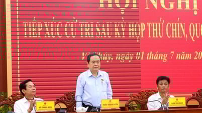 Chủ tịch Quốc hội Trần Thanh Mẫn tiếp xúc cử tri TP. Cần Thơ
