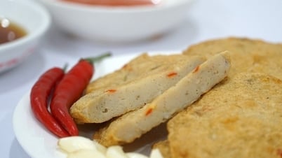 Delicioso pastel de pescado Dai Hop