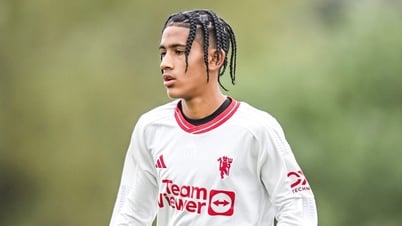 MU hält erfolgreich den 14-jährigen „kleinen Messi“, der extrem gut spielt