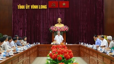 គណៈកម្មាធិការអចិន្ត្រៃយ៍គណបក្សខេត្ត ធ្វើការជាមួយភ្នាក់ងារសារព័ត៌មាន និងវិទ្យុ