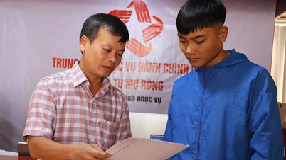 ថ្ងៃ​ដំបូង​នៃ​ប្រតិបត្តិការ​រដ្ឋាភិបាល​ឃុំ​នៅ​តំបន់​ភ្នំ Quang Ngai៖ ប្រជាជន​រំភើប​ចិត្ត មន្ត្រី​បាន​ត្រៀម​ខ្លួន​ជា​ស្រេច