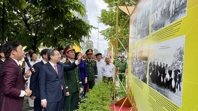 Eröffnung der Fotoausstellung über Generalsekretär Nguyen Van Linh