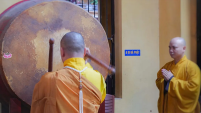 នៅ​ព្រឹក​ថ្ងៃ​ទី​១ ខែ​កក្កដា​នេះ វត្ត​នានា​នៅ​ទូទាំង​ប្រទេស​បាន​ធ្វើ​ពិធី​បួង​សួង​សុំ​ឲ្យ​ជាតិ​មាន​សន្តិភាព និង​ភាព​រុងរឿង។