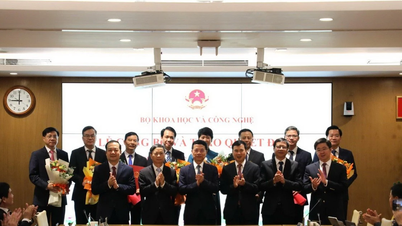 Bộ Khoa học và Công nghệ công bố quyết định nhân sự tại các đơn vị trực thuộc