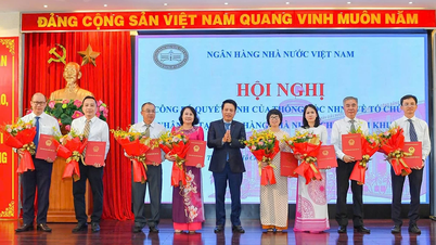 Ngân hàng Nhà nước chi nhánh Khu vực 2 có 8 phòng chuyên môn, nghiệp vụ